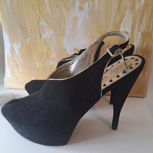 Libby Edelman Nancy Platform Heels